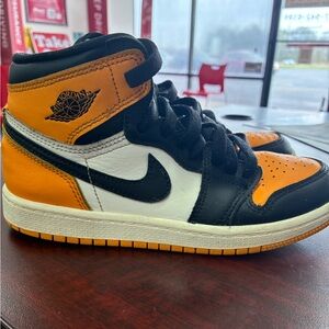 NIKE AIR JORDAN 1 RETRO HIGH OG KIDS PS SIZE 2.5Y TAXI BLACK SAIL